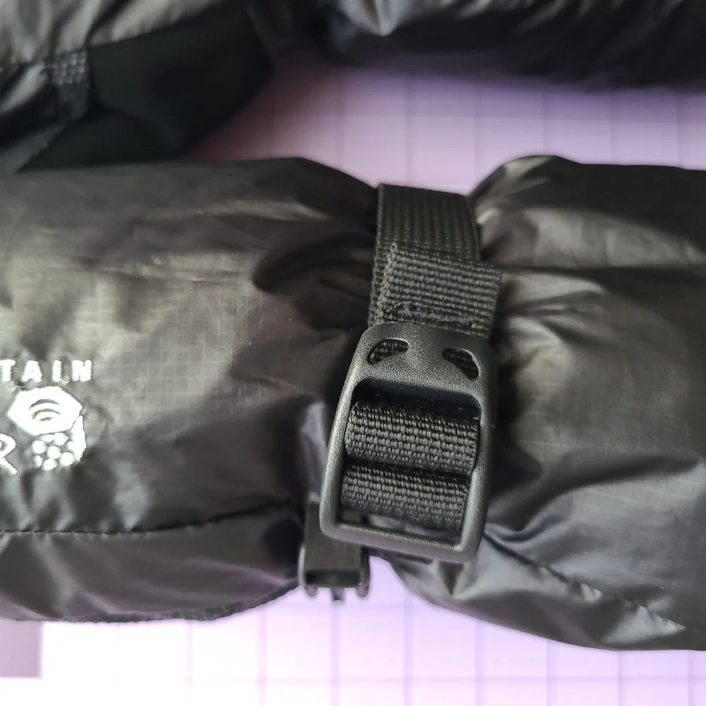 GORE-TEX Mounrain Hardwear Winter Weather Ski Snow Black Mittens Gloves Utility - Picture 3 of 6